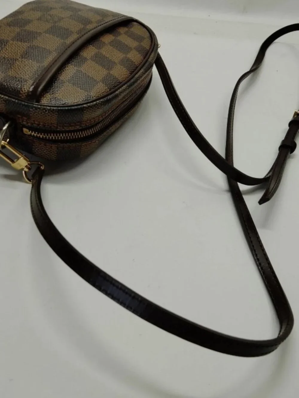 LOUIS VUITTON Ipanema Pochette Damier Bag